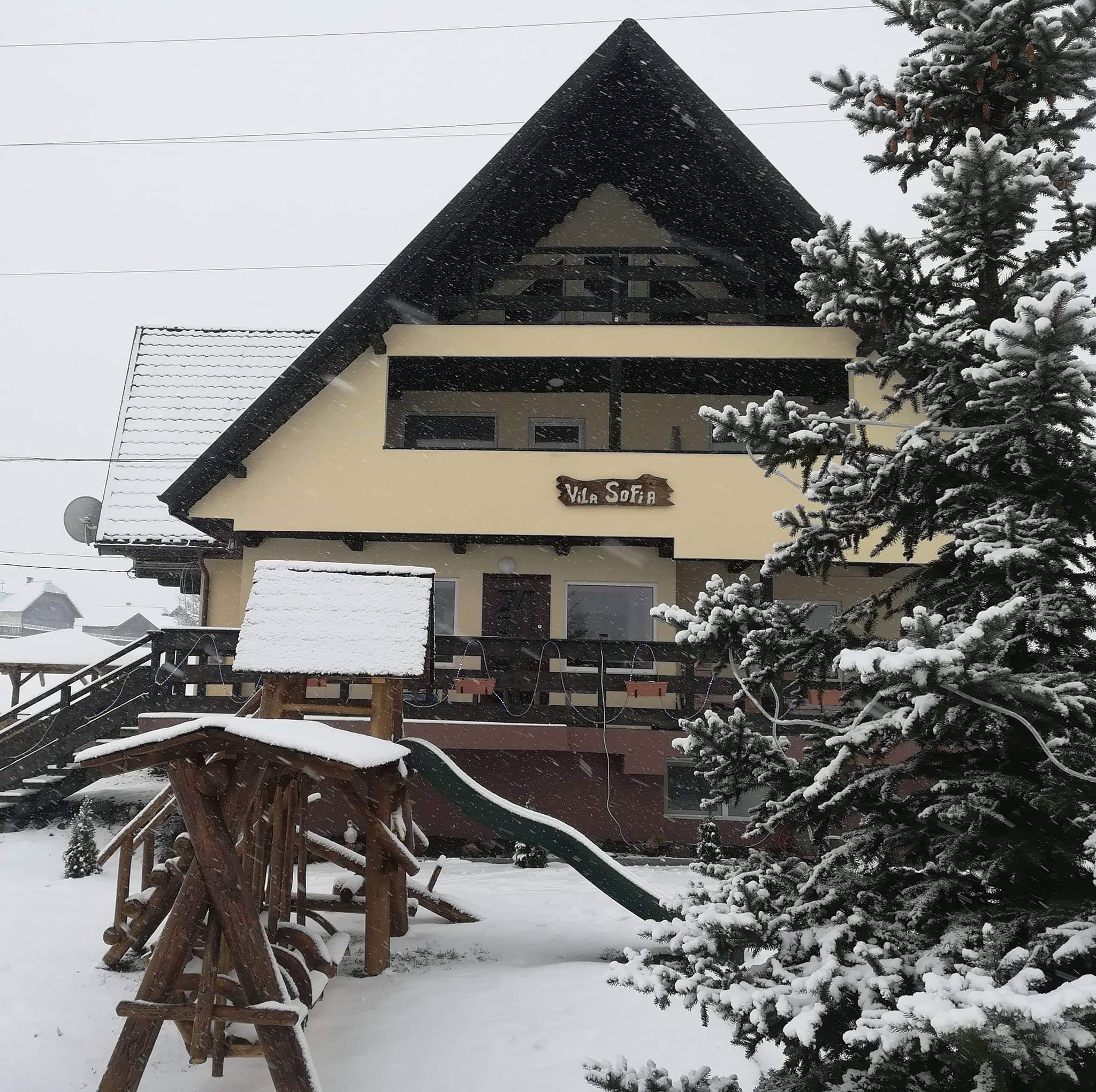 Vatra Dornei Cabane Cazare la cheie inchiriere cabana integrala